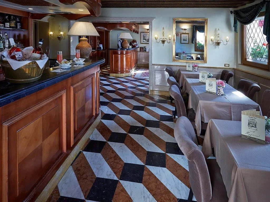 Hotel Antiche Figure Venice