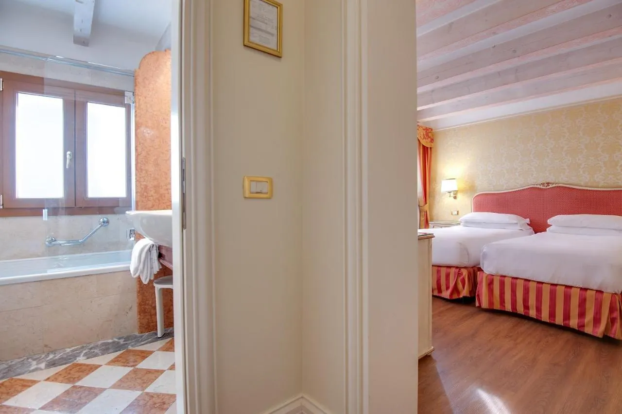 Hotel Antiche Figure Venice