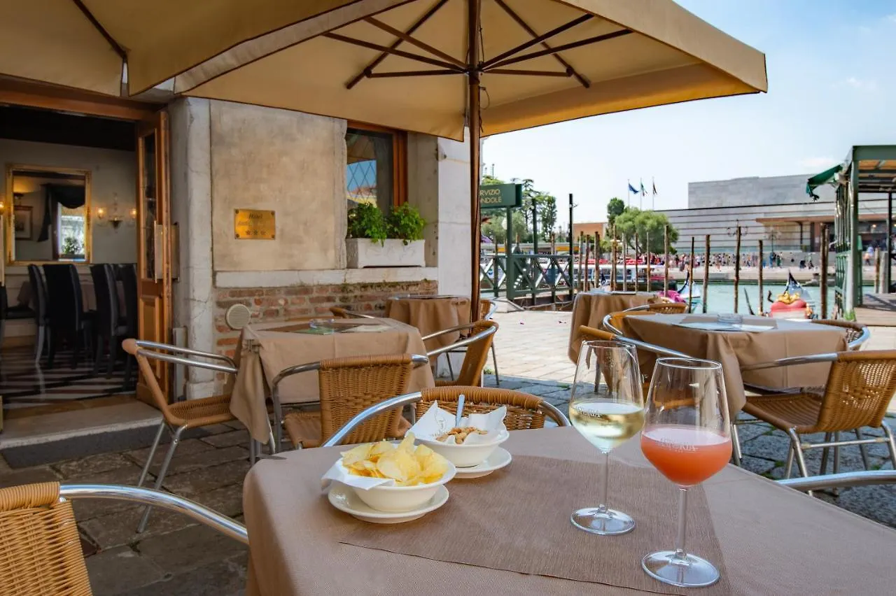 Hotel Antiche Figure Venice