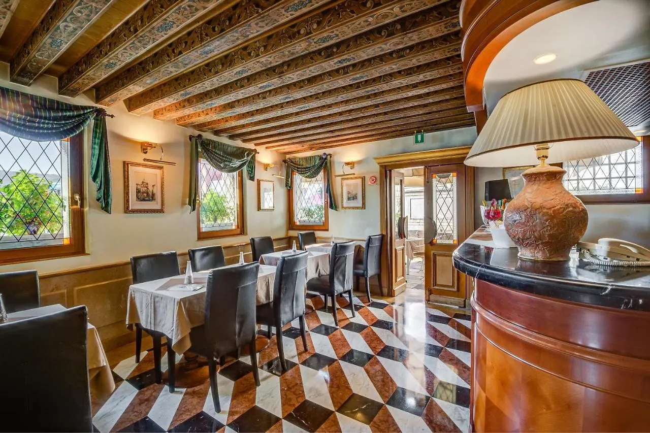 Hotel Antiche Figure Venice