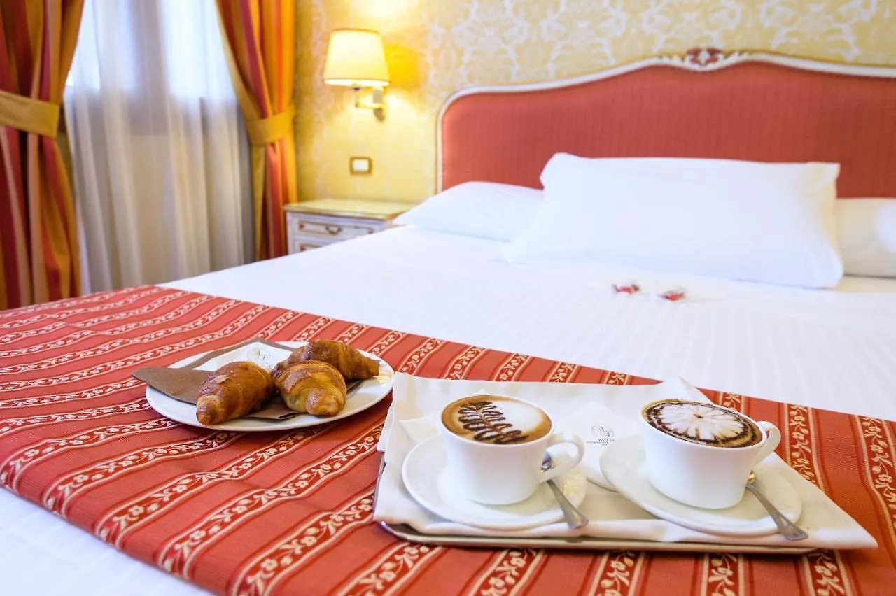 Hotel Antiche Figure Venice