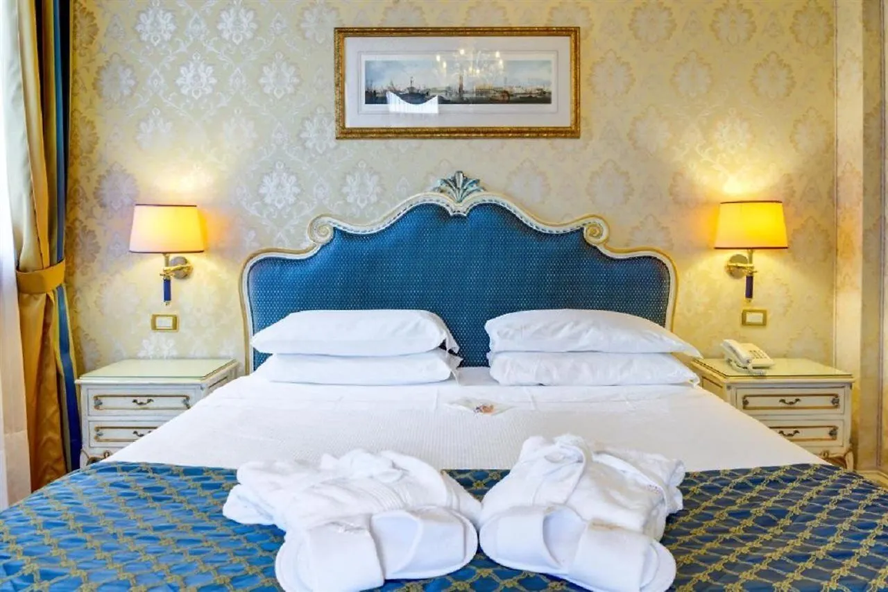 Hotel Antiche Figure Venice