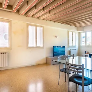 Ca' Dei Mercanti Apartment