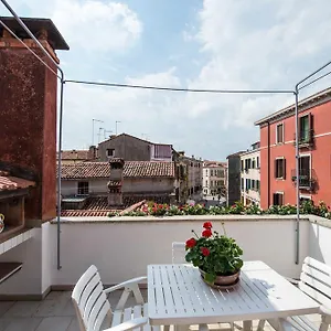 Savoia & Jolanda 2 Apartment