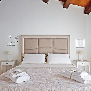  Apartment La Casa Di Filippo Italy
