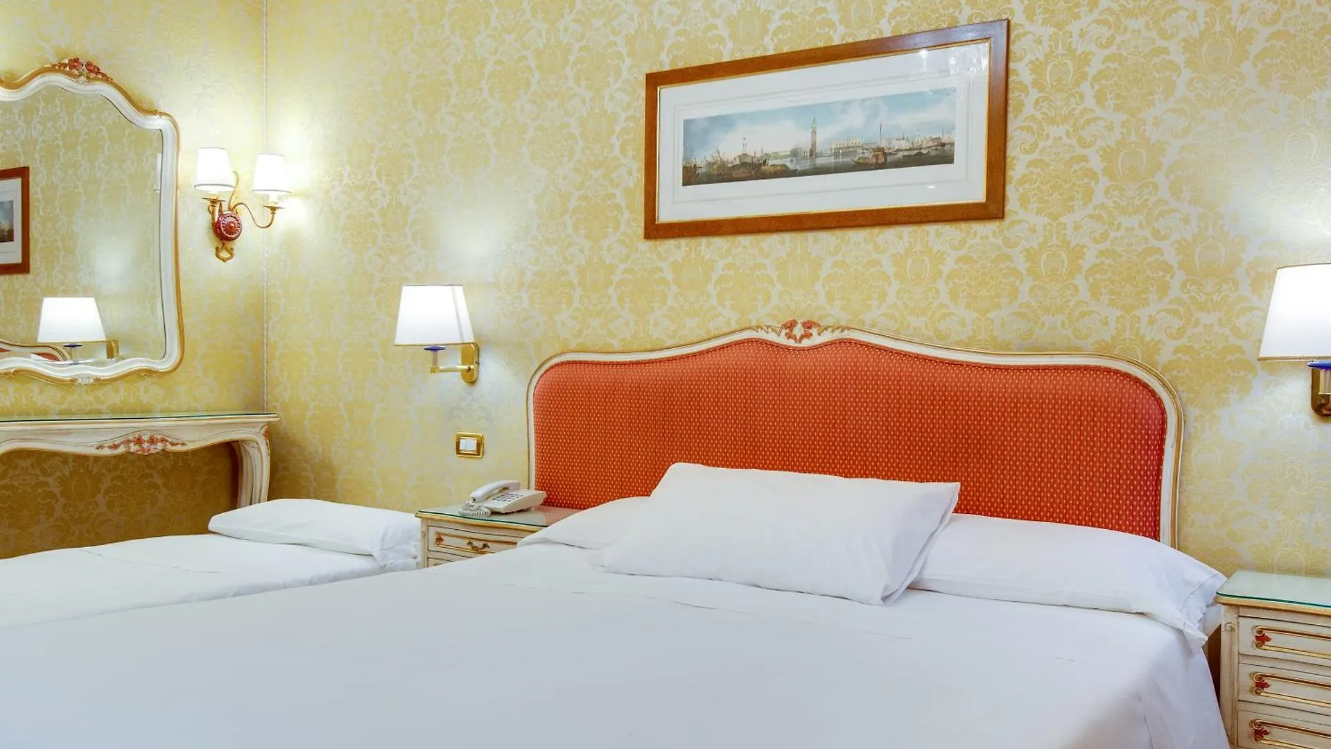 Hotel Antiche Figure Venedig 3*,